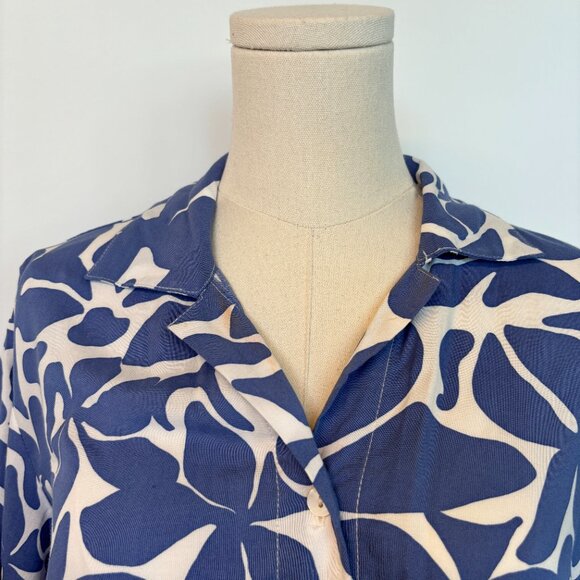 Khush Blue and White Patterned Short Sleeve Button Down Dress - Picture 2 of 3
